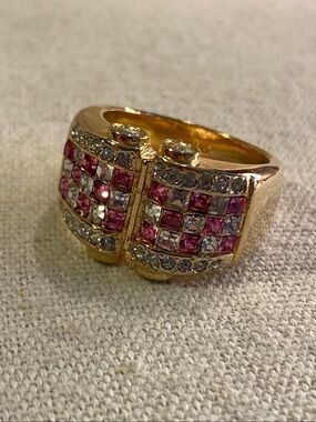 Vintage IVANA Trump Crystal Statement Ring Pink Rhinestone Gold Tone Size 9 NOS